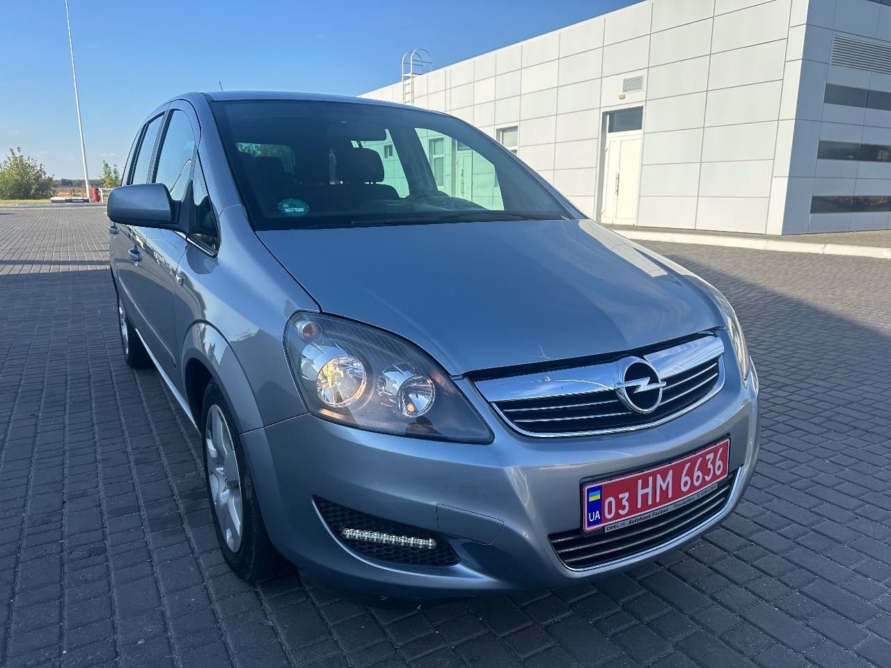 Opel Zafira - фото 13