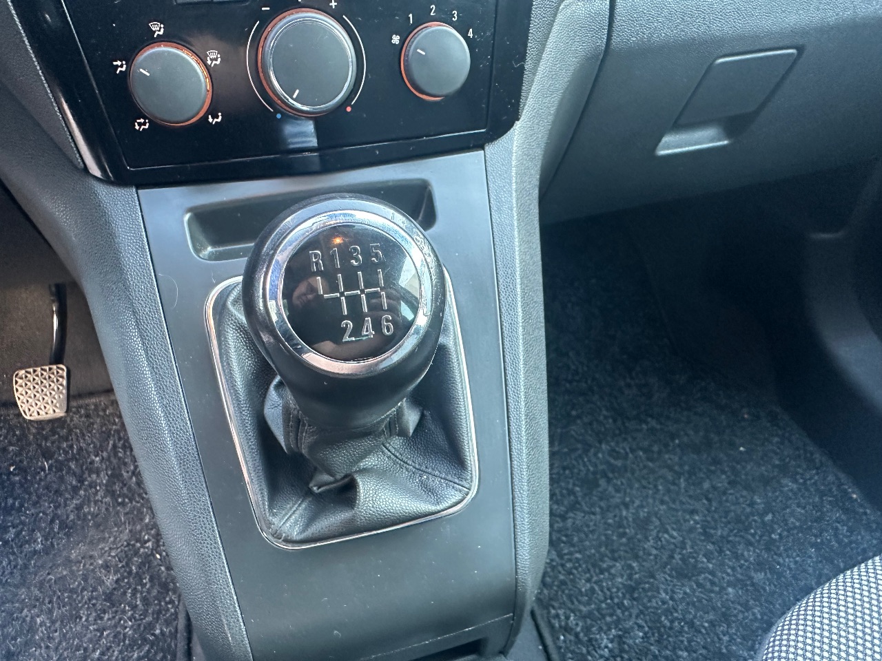 Opel Zafira - фото 11