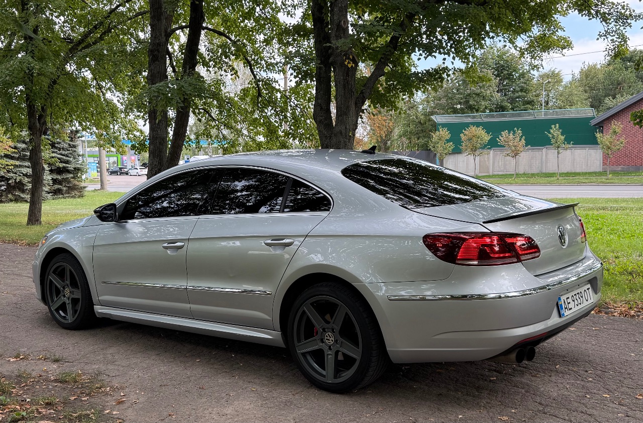 Volkswagen Passat CC - фото 10