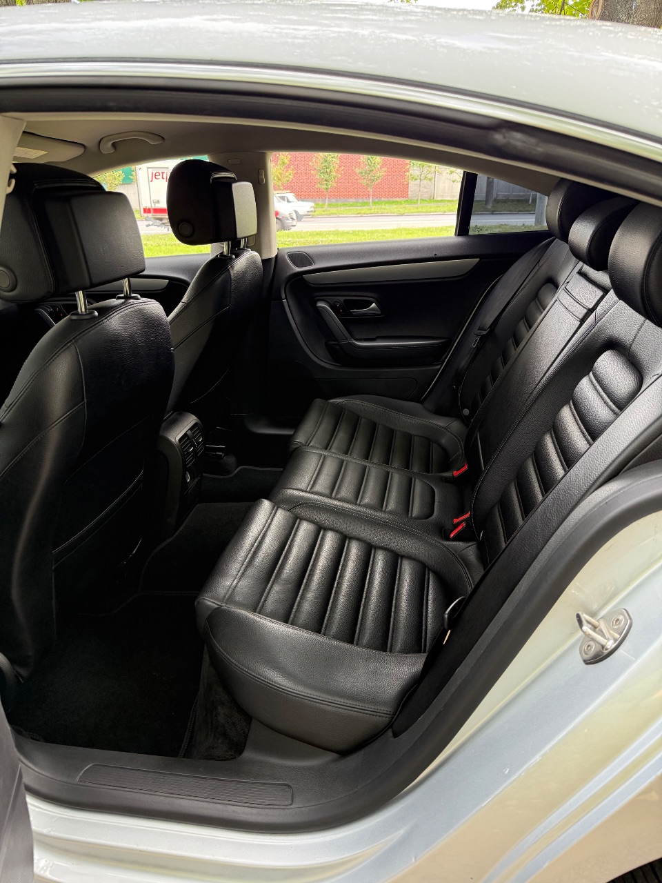 Volkswagen Passat CC - фото 18