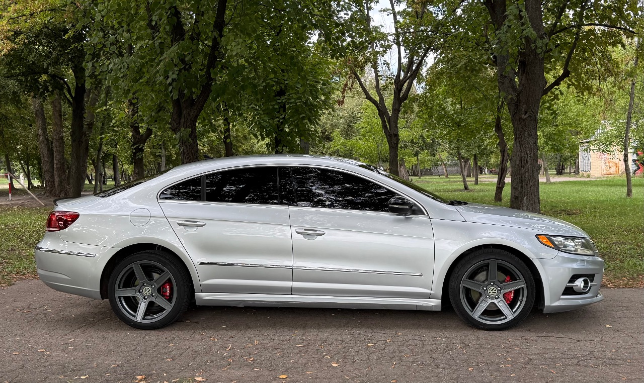 Volkswagen Passat CC - фото 3