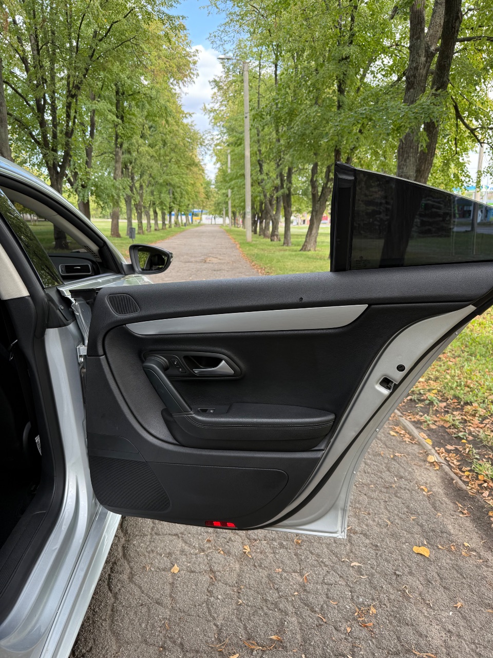 Volkswagen Passat CC - фото 16