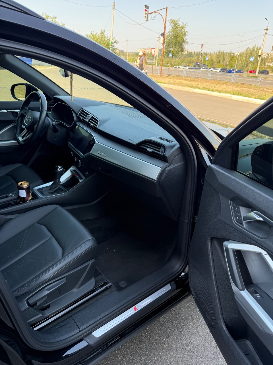 Audi Q3 - фото 6