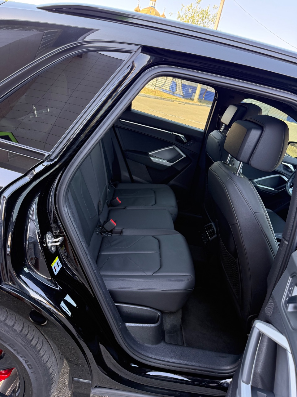 Audi Q3 - фото 9