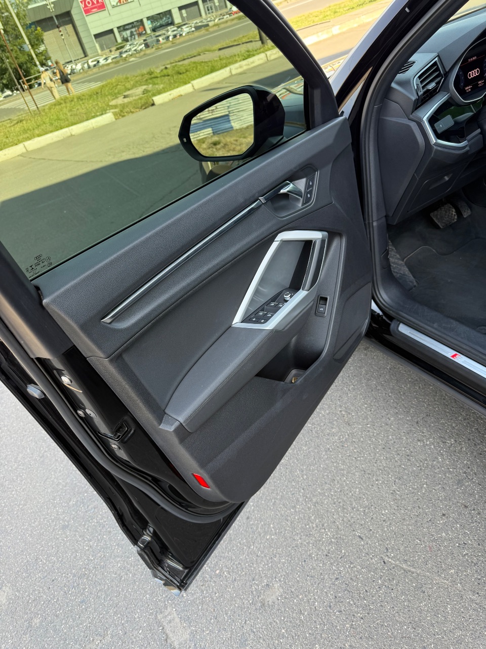 Audi Q3 - фото 3