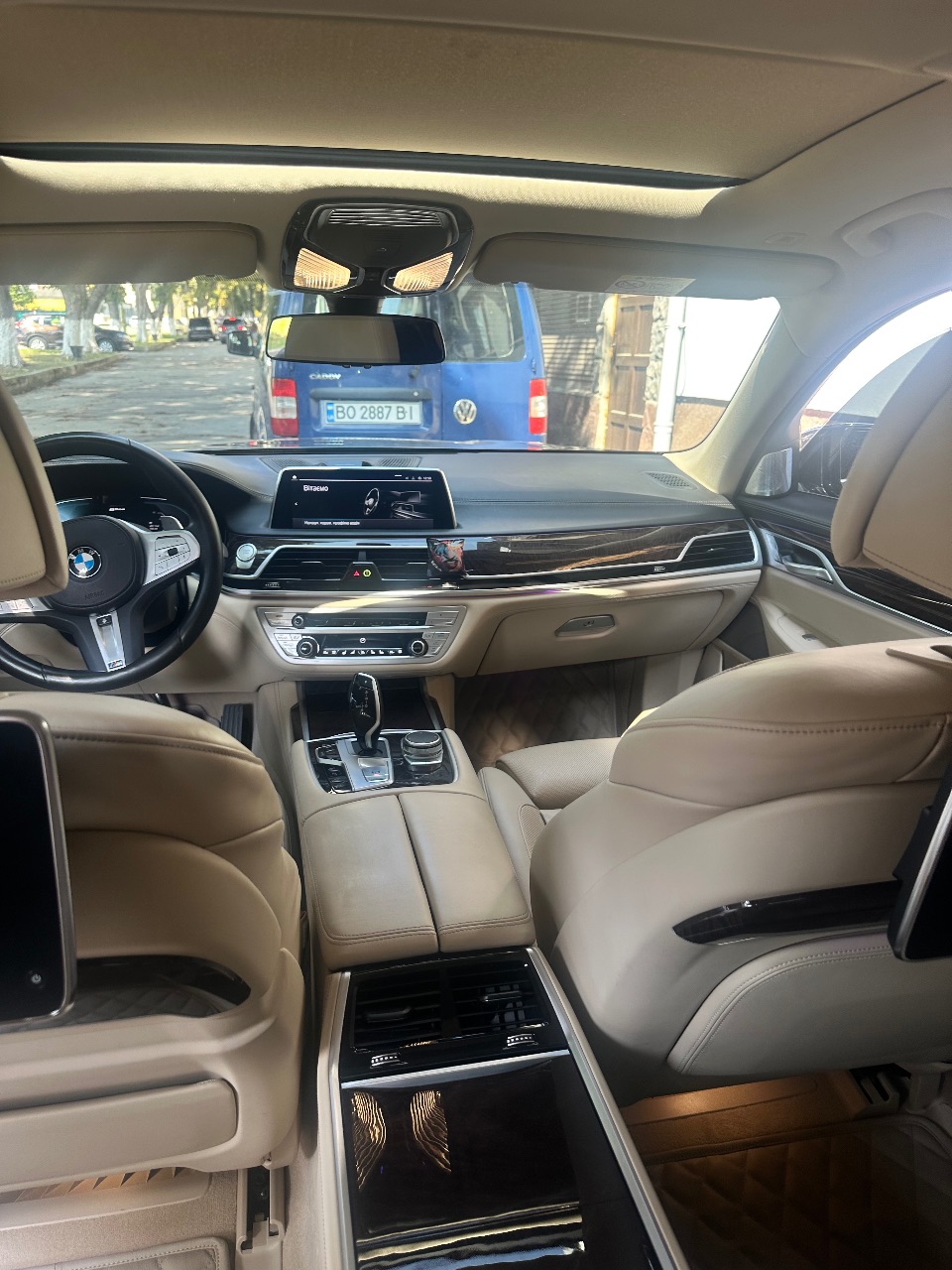 BMW 7 серії - фото 28