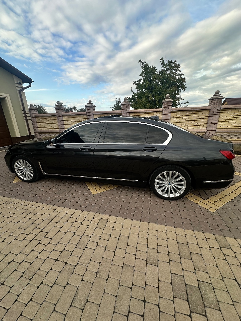 BMW 7 серії - фото 16