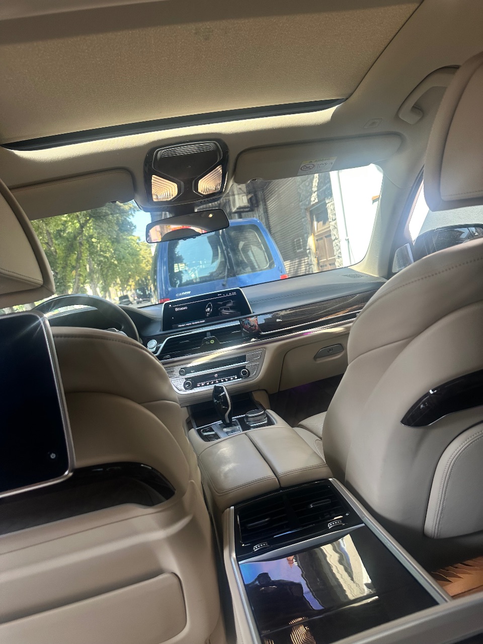 BMW 7 серії - фото 31