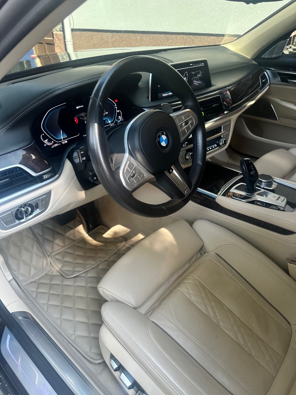 BMW 7 серії - фото 35