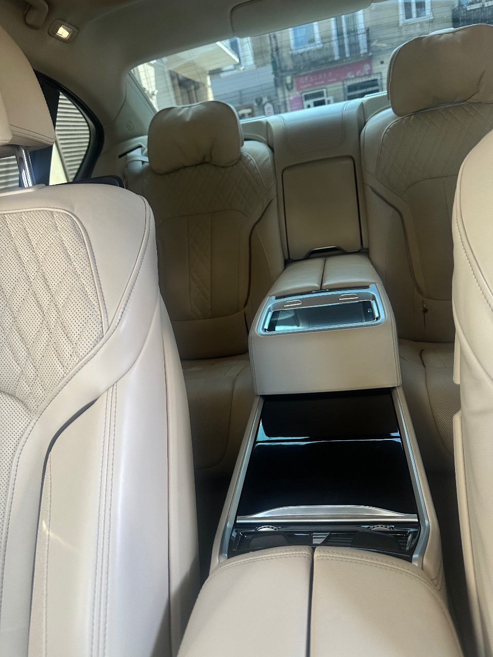 BMW 7 серії - фото 42