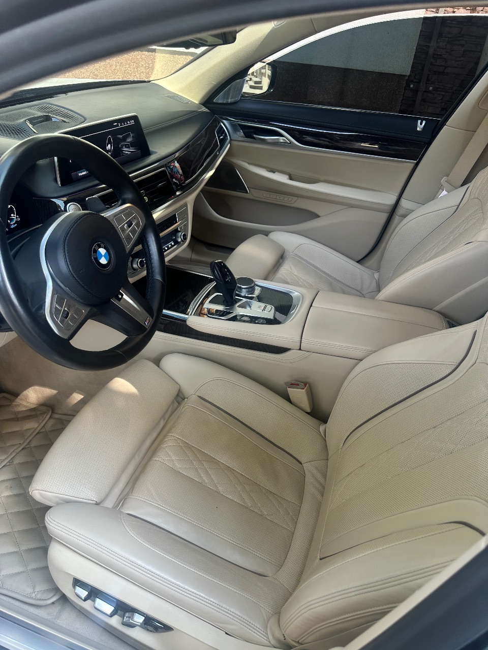 BMW 7 серії - фото 37