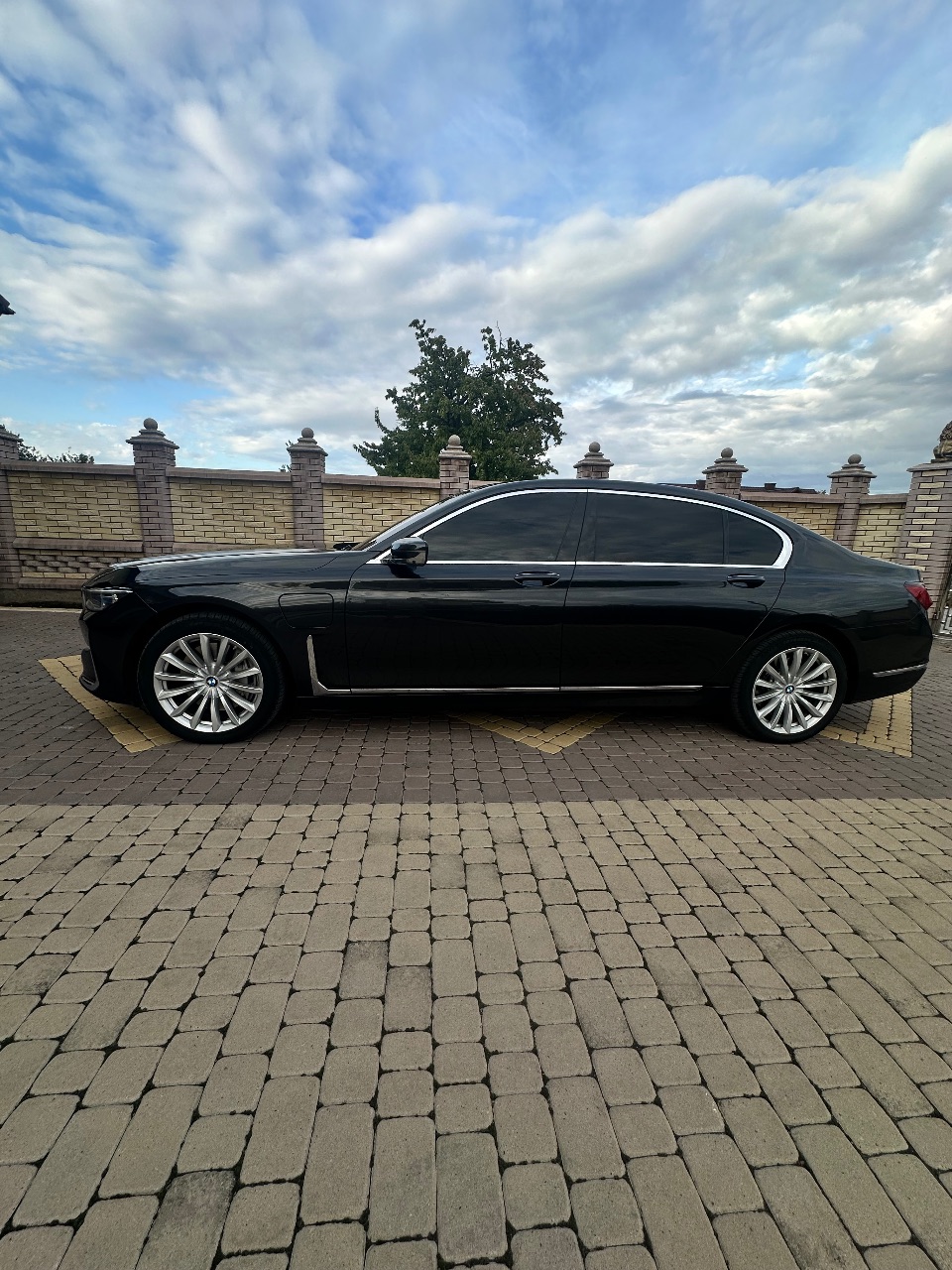 BMW 7 серії - фото 3