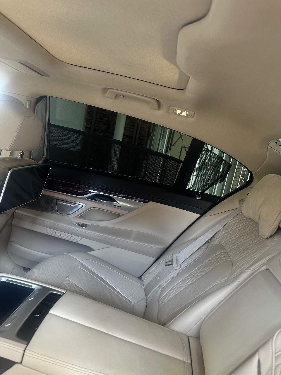 BMW 7 серії - фото 25