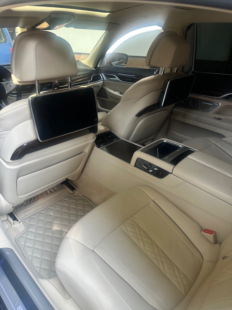 BMW 7 серії - фото 53