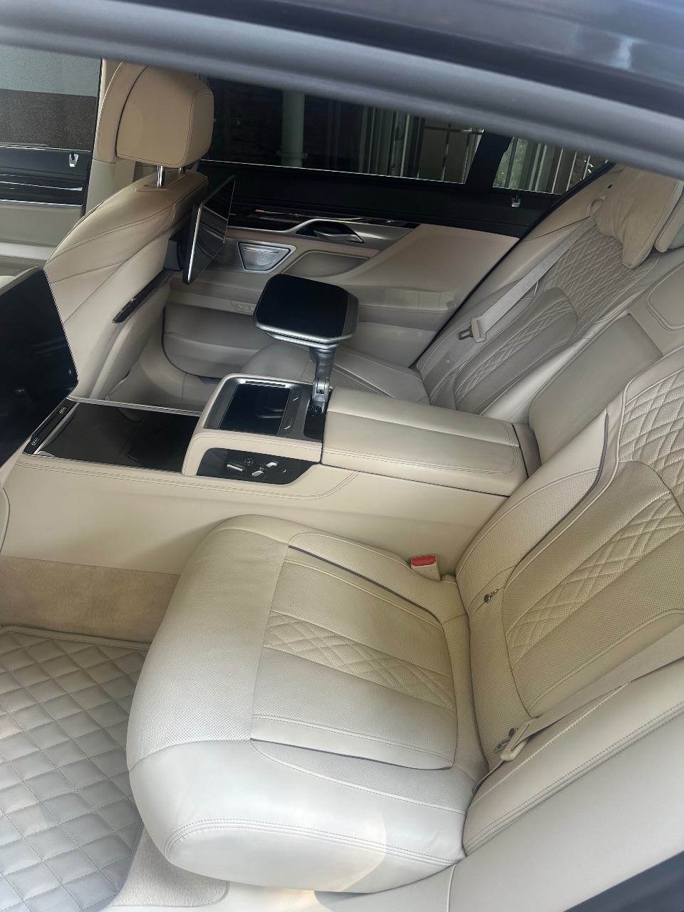 BMW 7 серії - фото 56