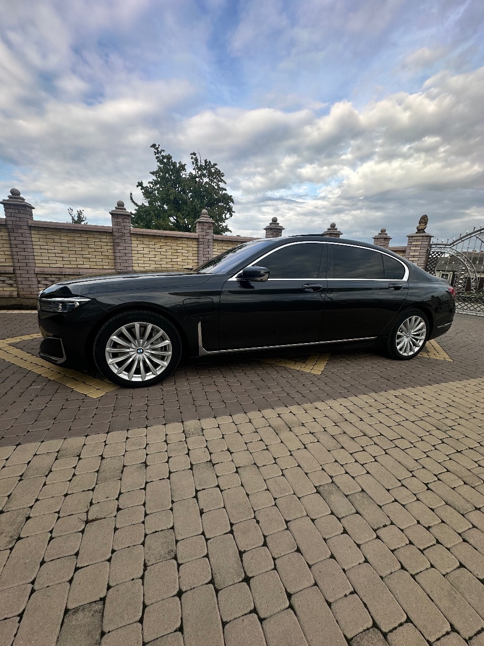 BMW 7 серії - фото 10