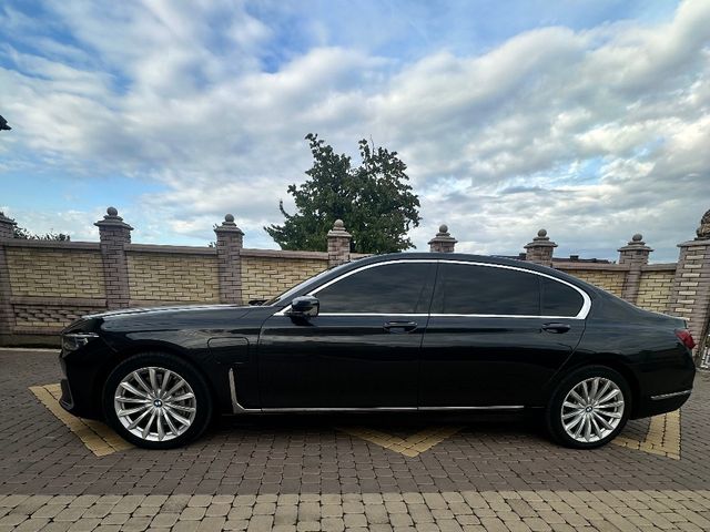 BMW 7 серії - зображення 3