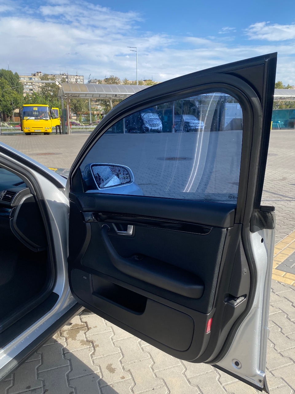 Audi A4 - фото 10