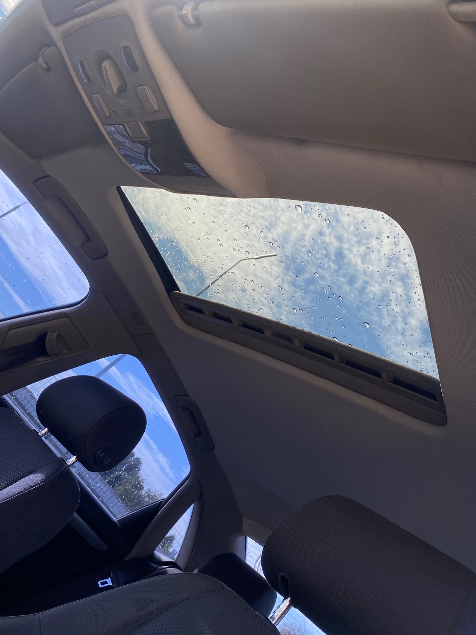 Audi A4 - фото 12