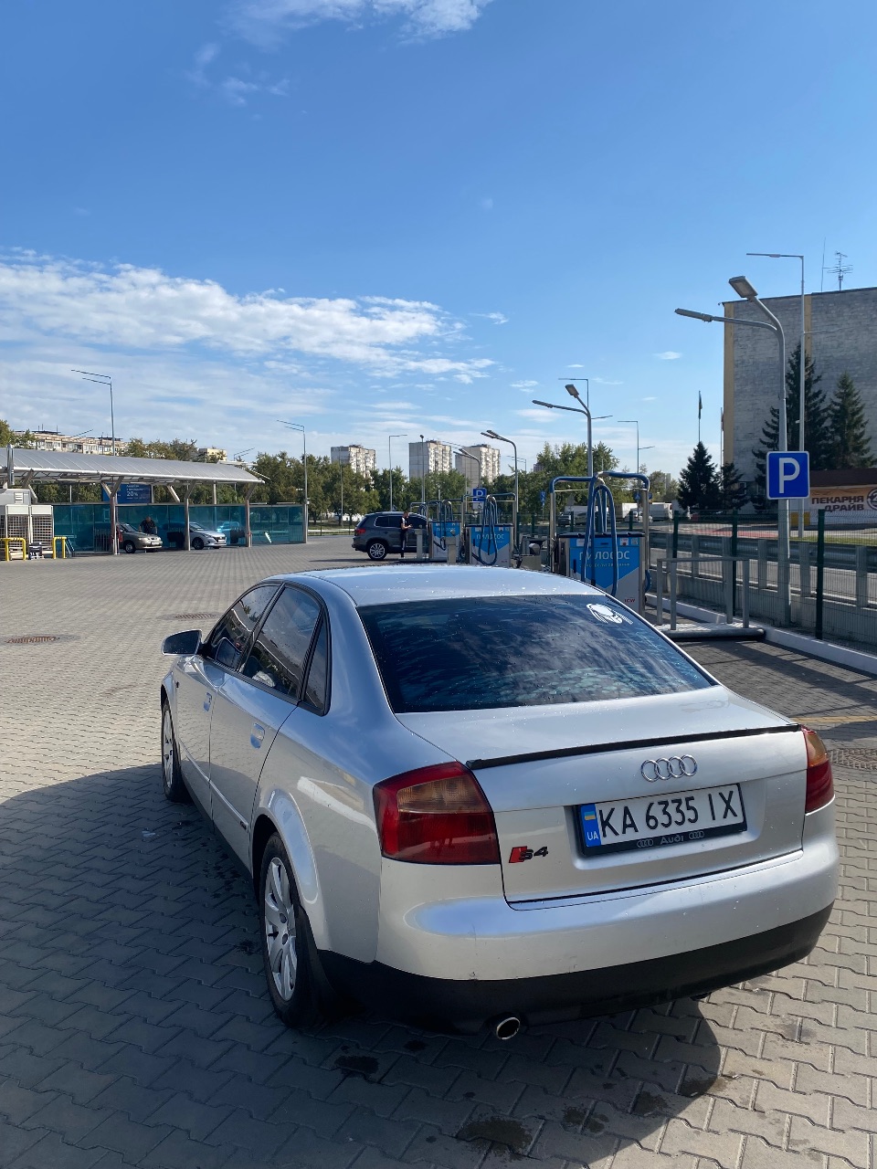 Audi A4 - фото 4