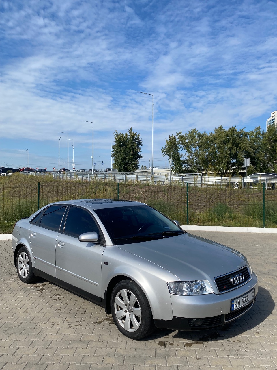 Audi A4 - фото 1