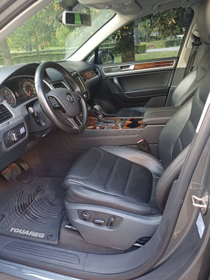 Volkswagen Touareg - фото 6