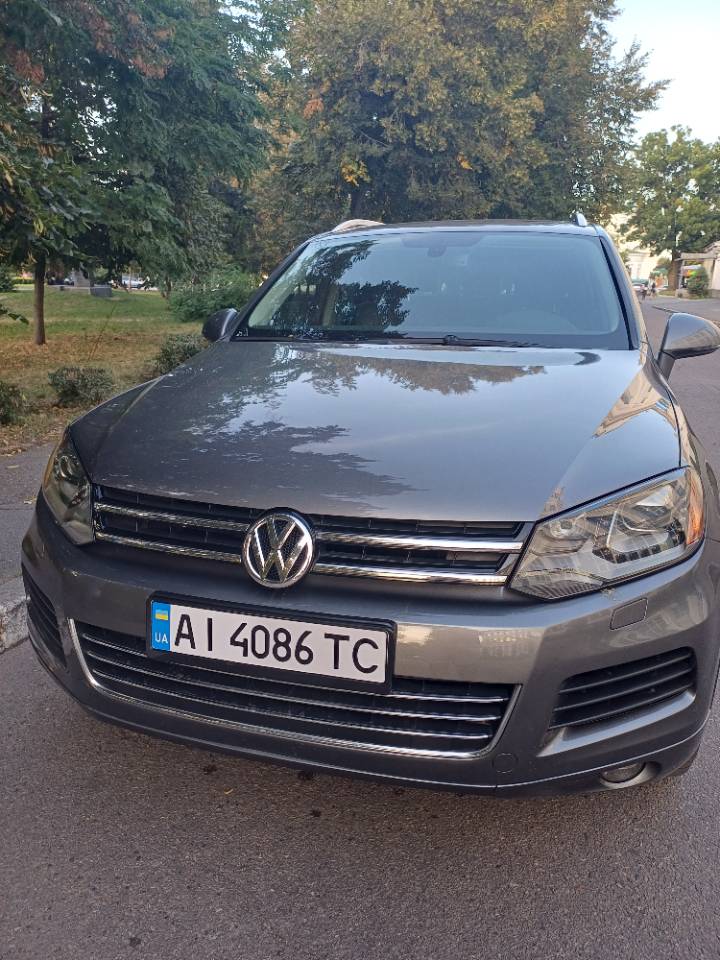 Volkswagen Touareg - фото 1