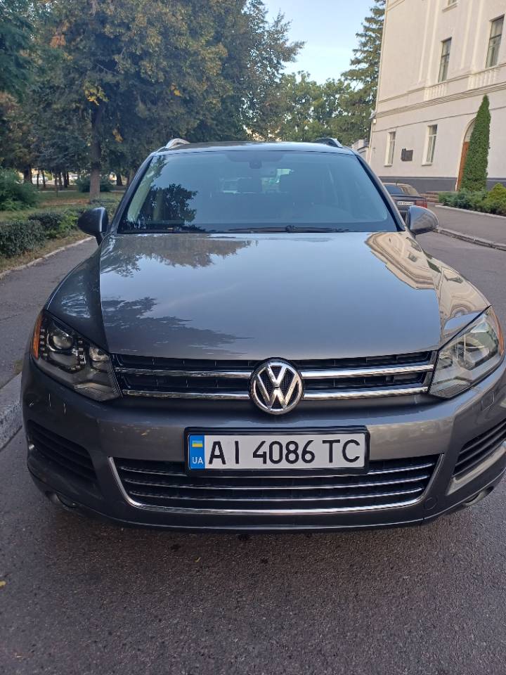 Volkswagen Touareg - фото 2