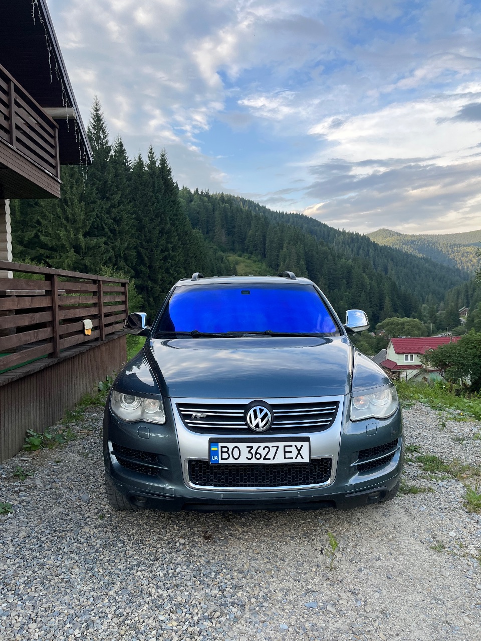 Volkswagen Touareg - фото 3