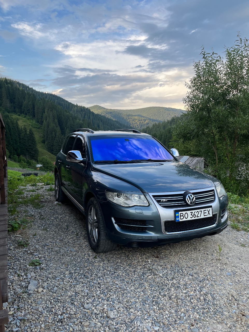 Volkswagen Touareg - фото 1