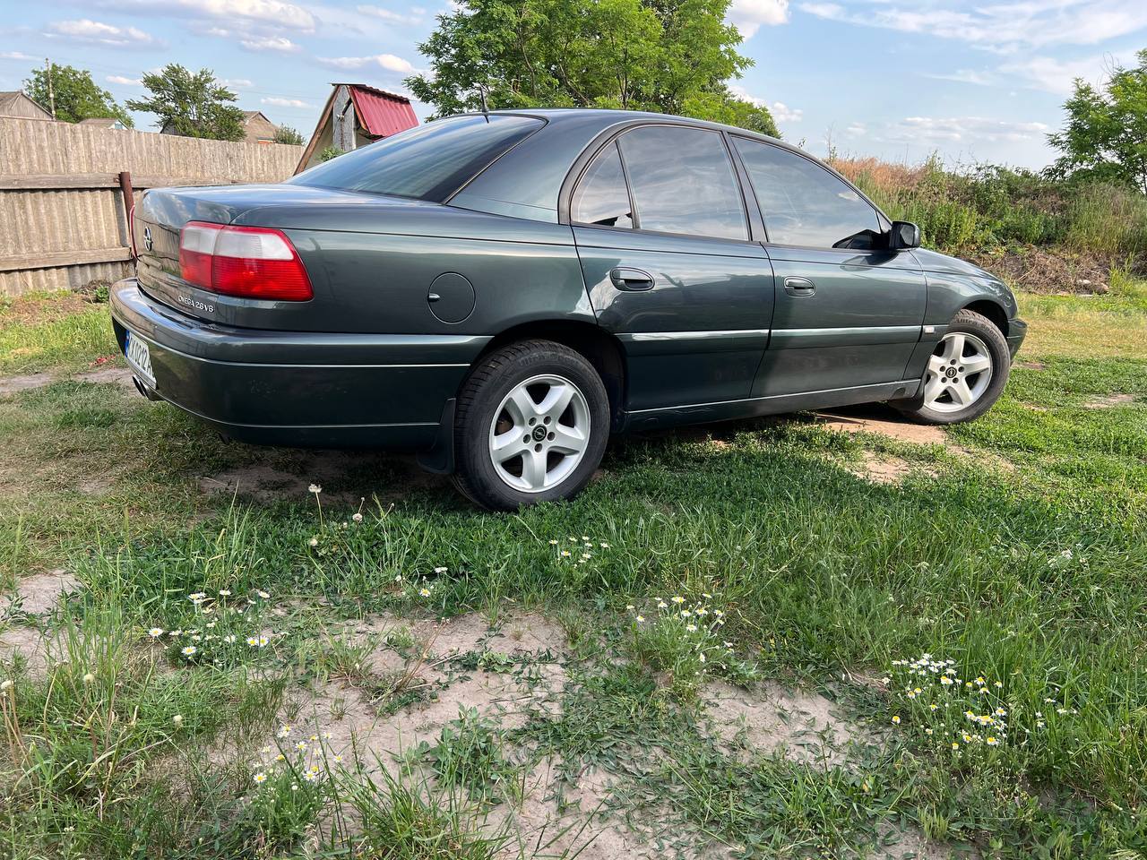 Opel Omega - фото 13