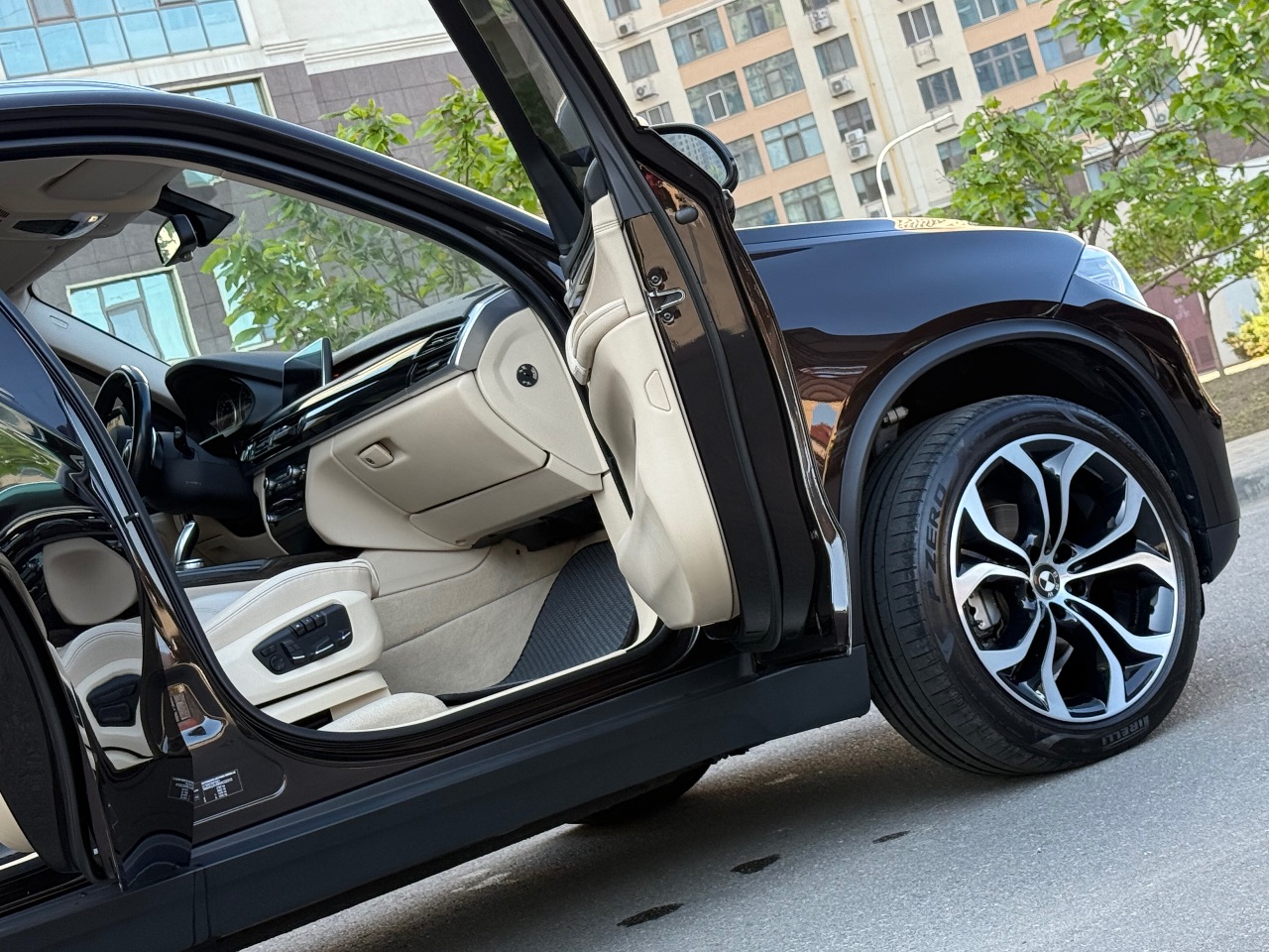 BMW X5 - фото 23