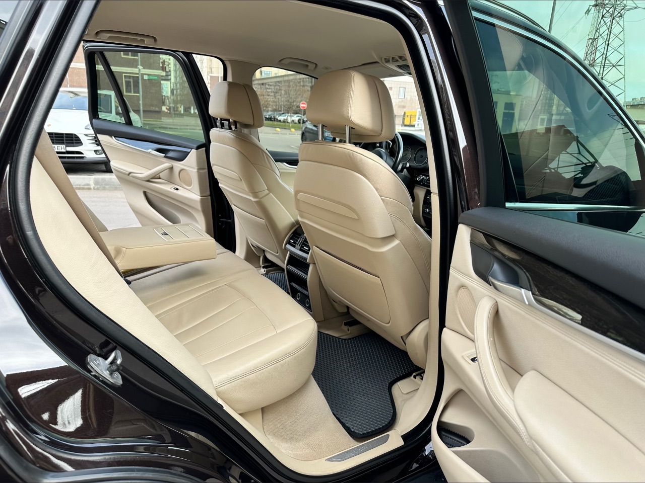 BMW X5 - фото 10