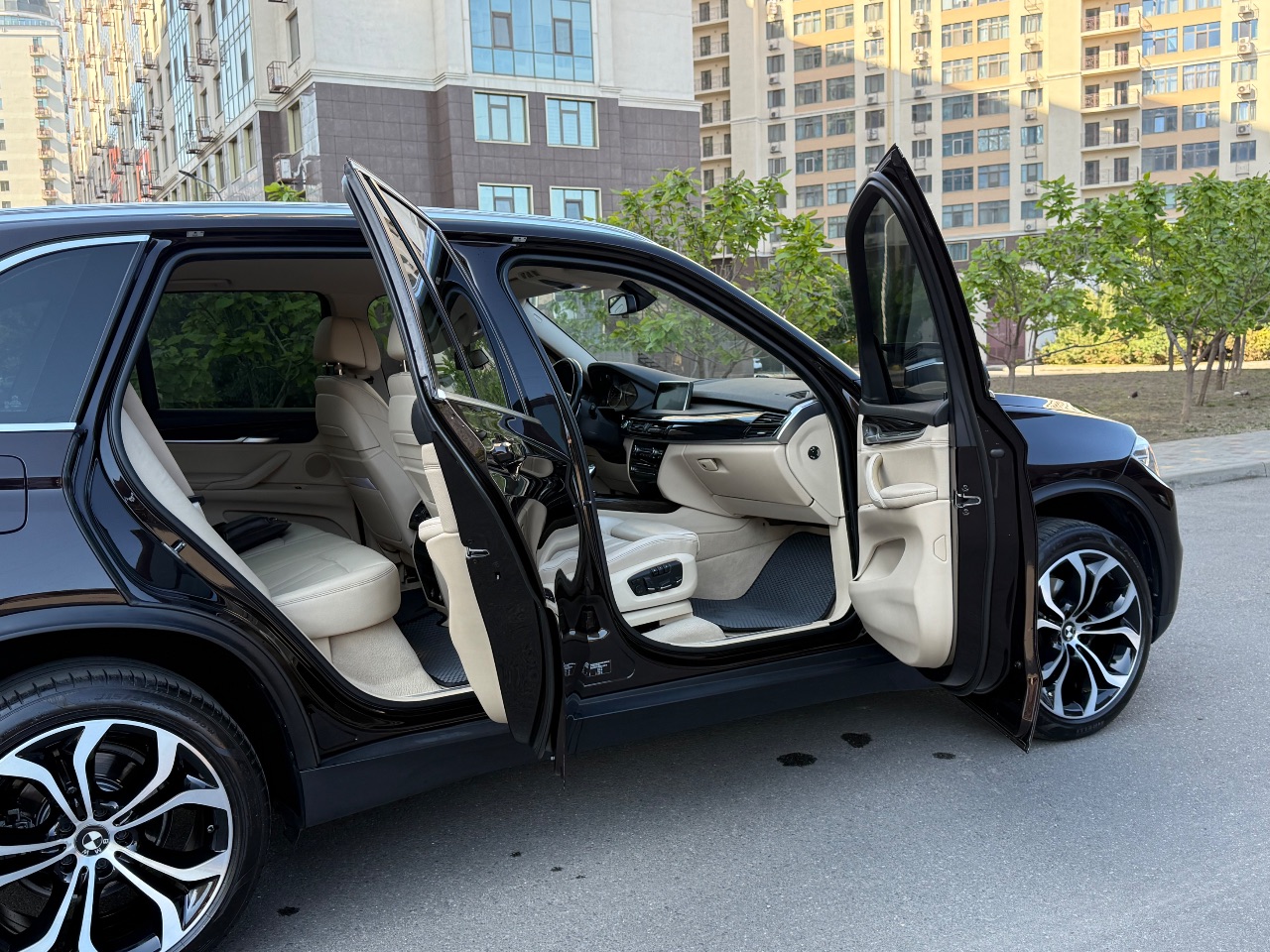 BMW X5 - фото 20