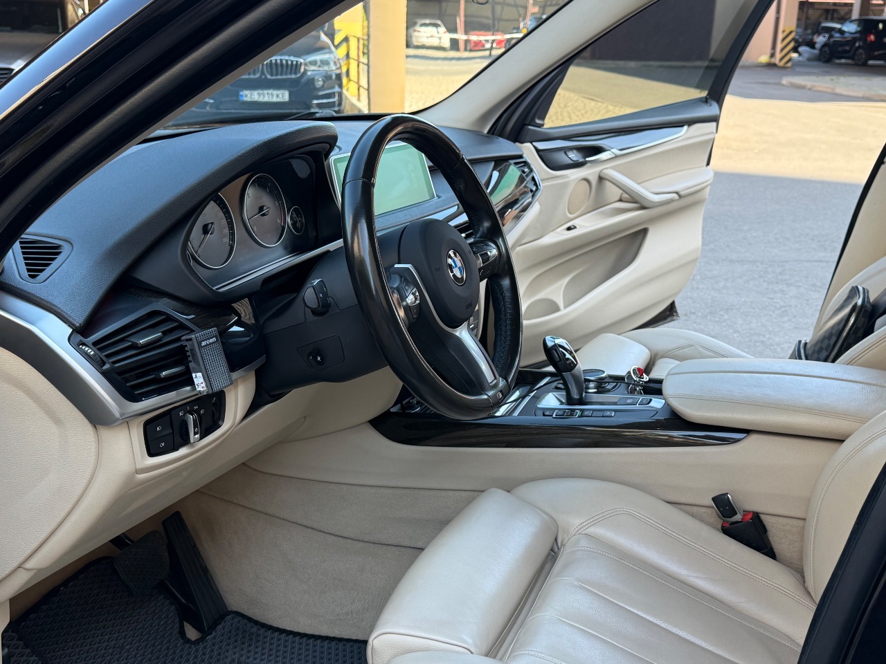 BMW X5 - фото 16