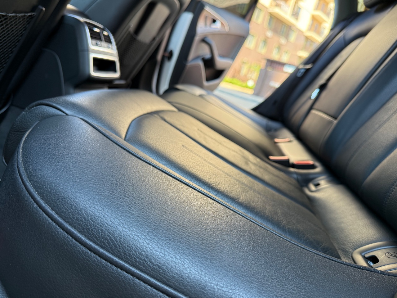 Audi A6 - фото 18