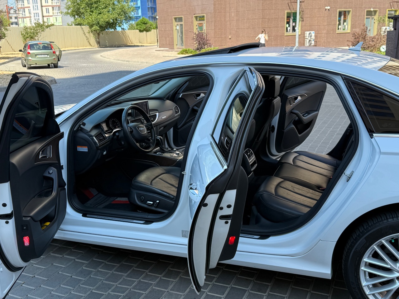 Audi A6 - фото 7