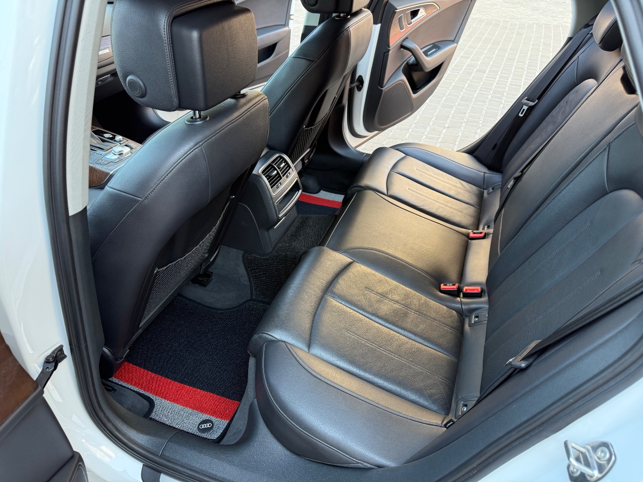 Audi A6 - фото 9