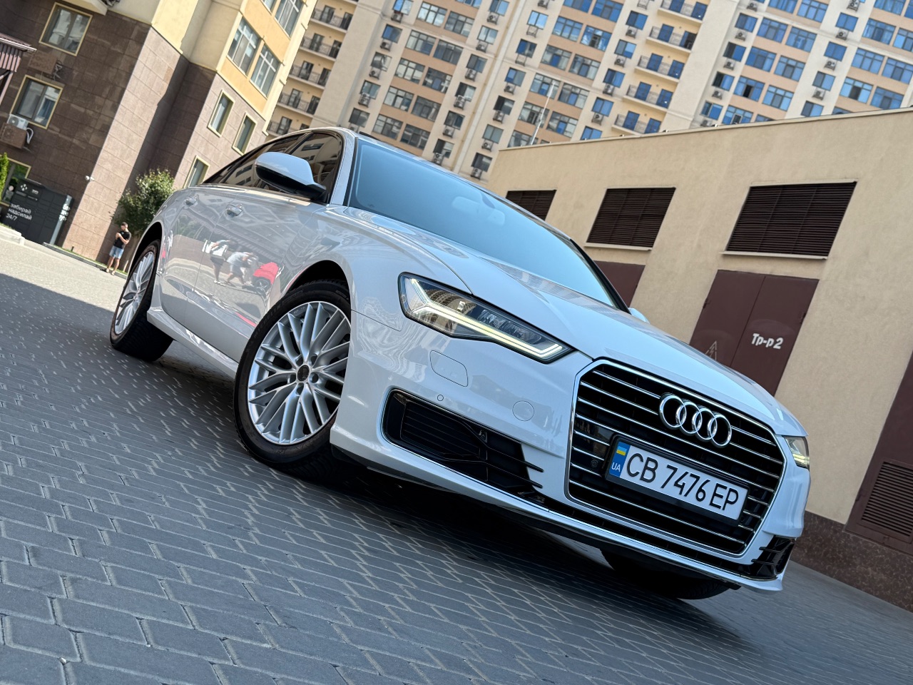Audi A6 - фото 4