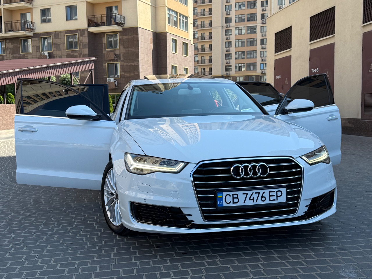 Audi A6 - фото 6