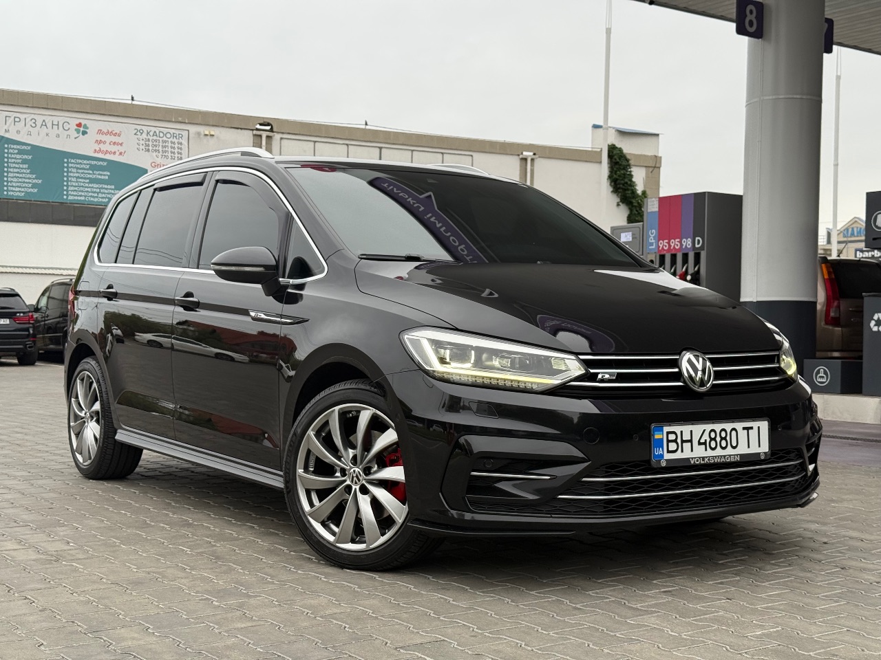 Volkswagen Touran - фото 2