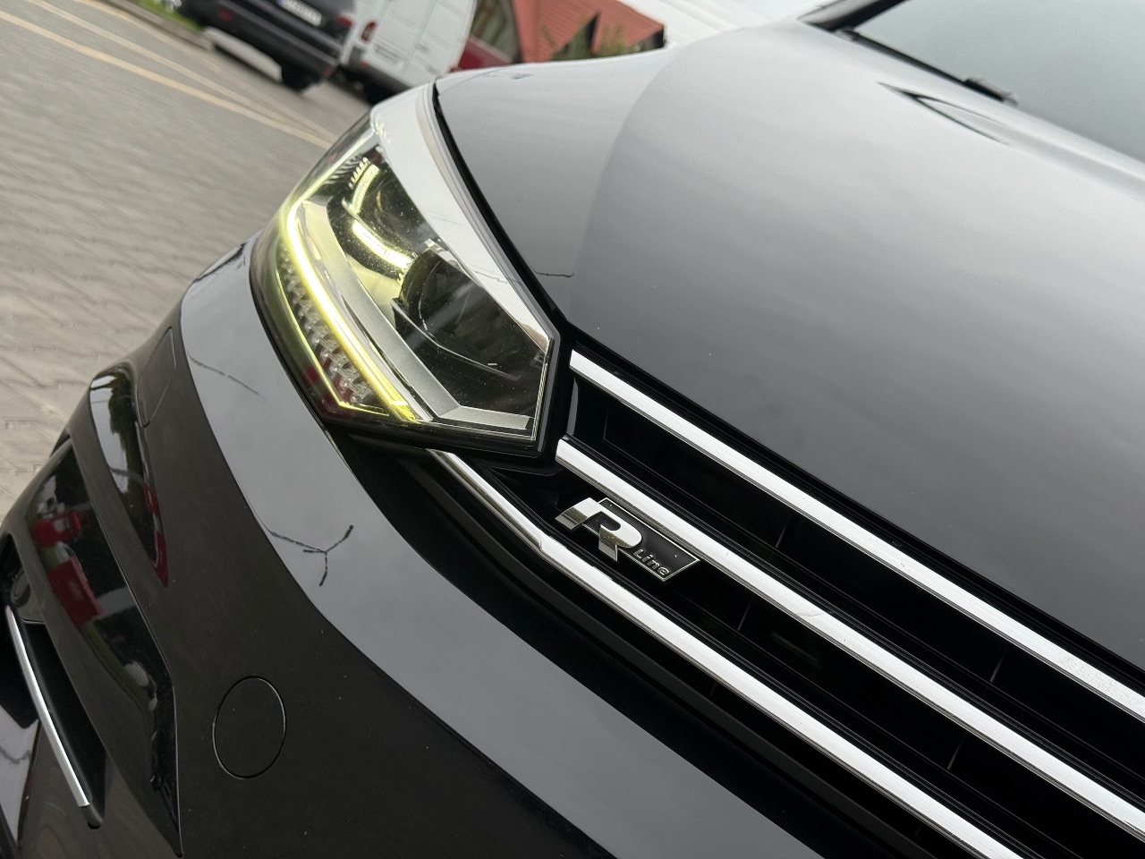 Volkswagen Touran - фото 4