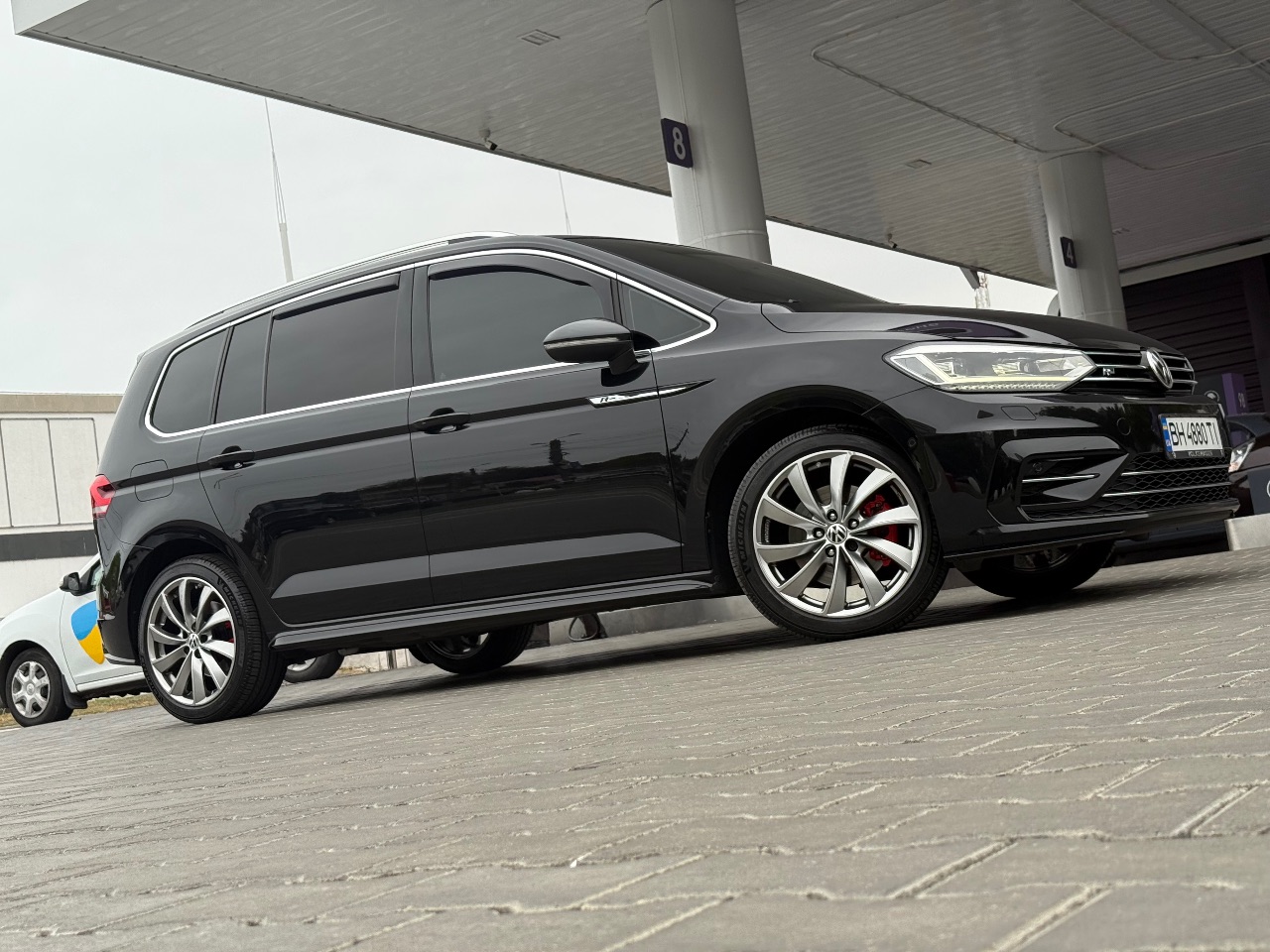 Volkswagen Touran - фото 3