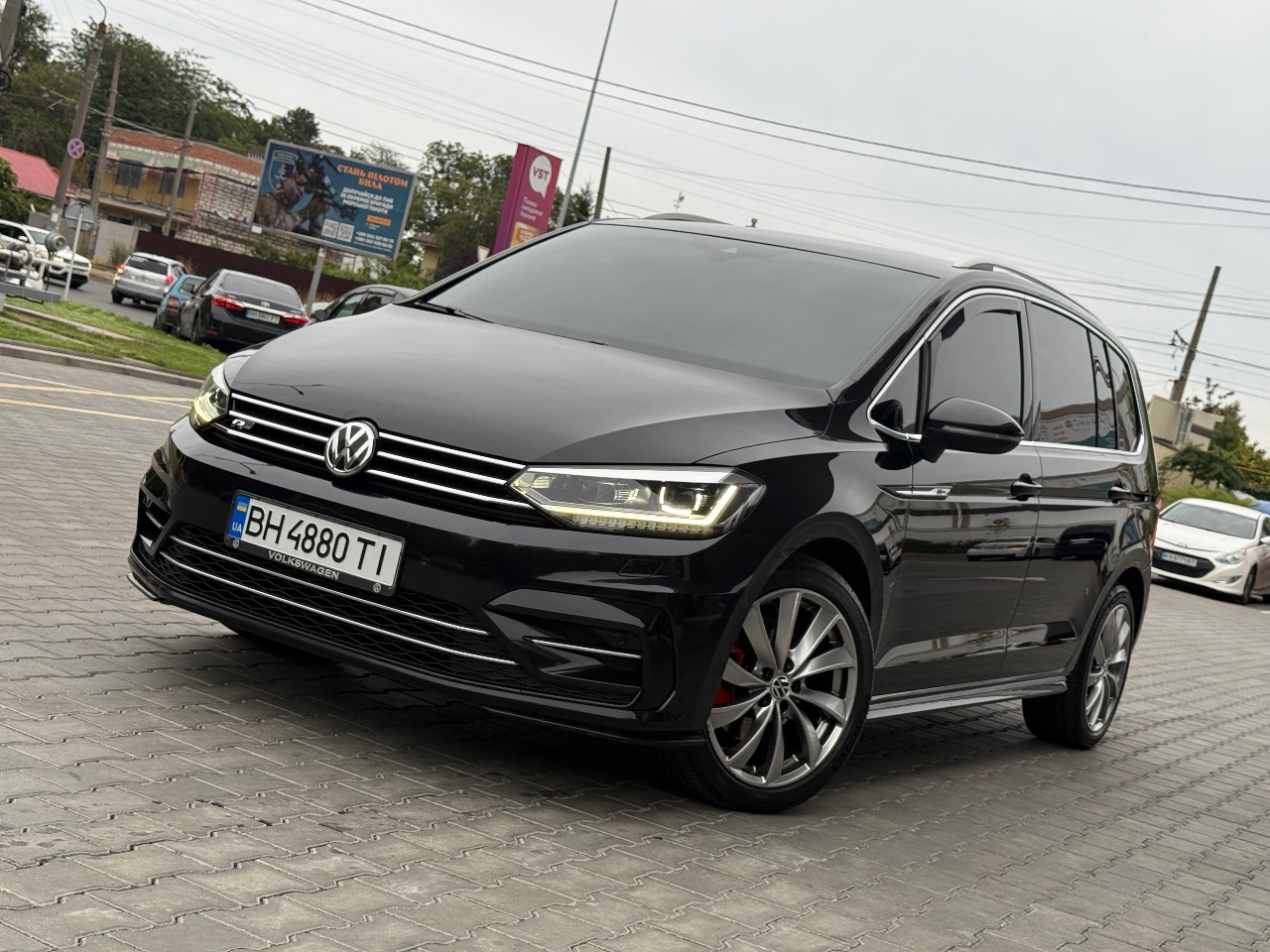 Volkswagen Touran - фото 8