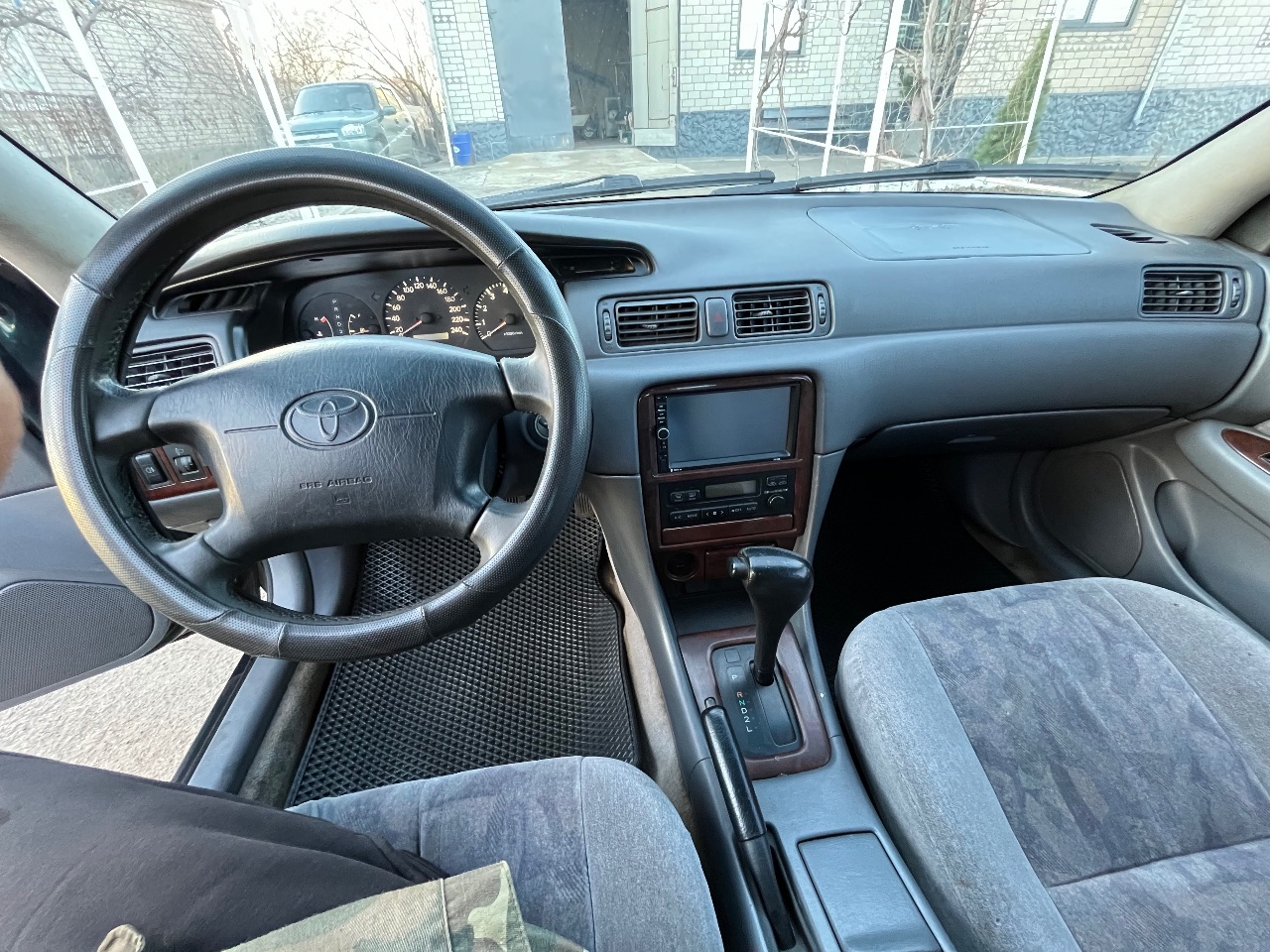 Toyota Camry - фото 6