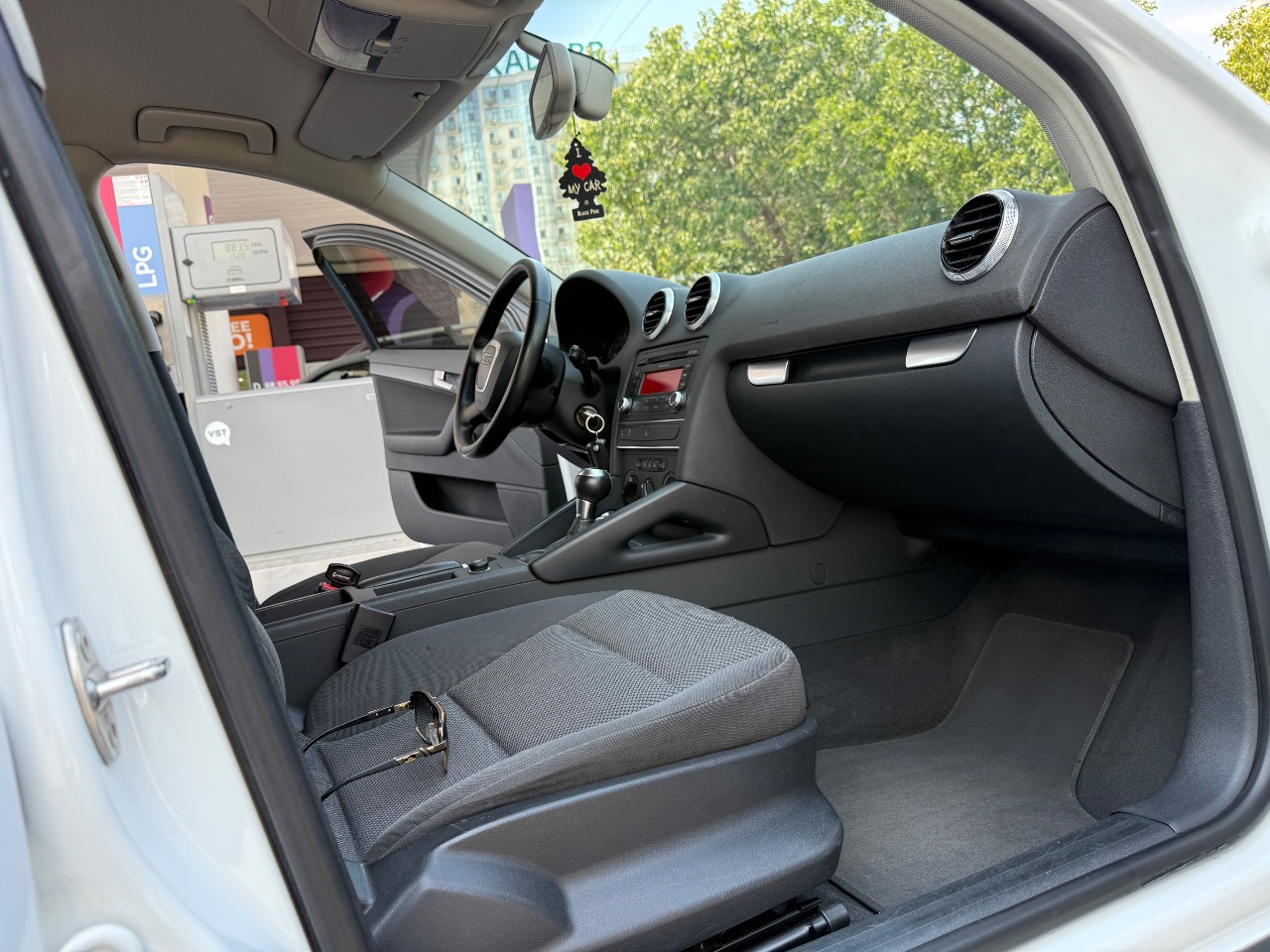 Audi A3 - фото 14