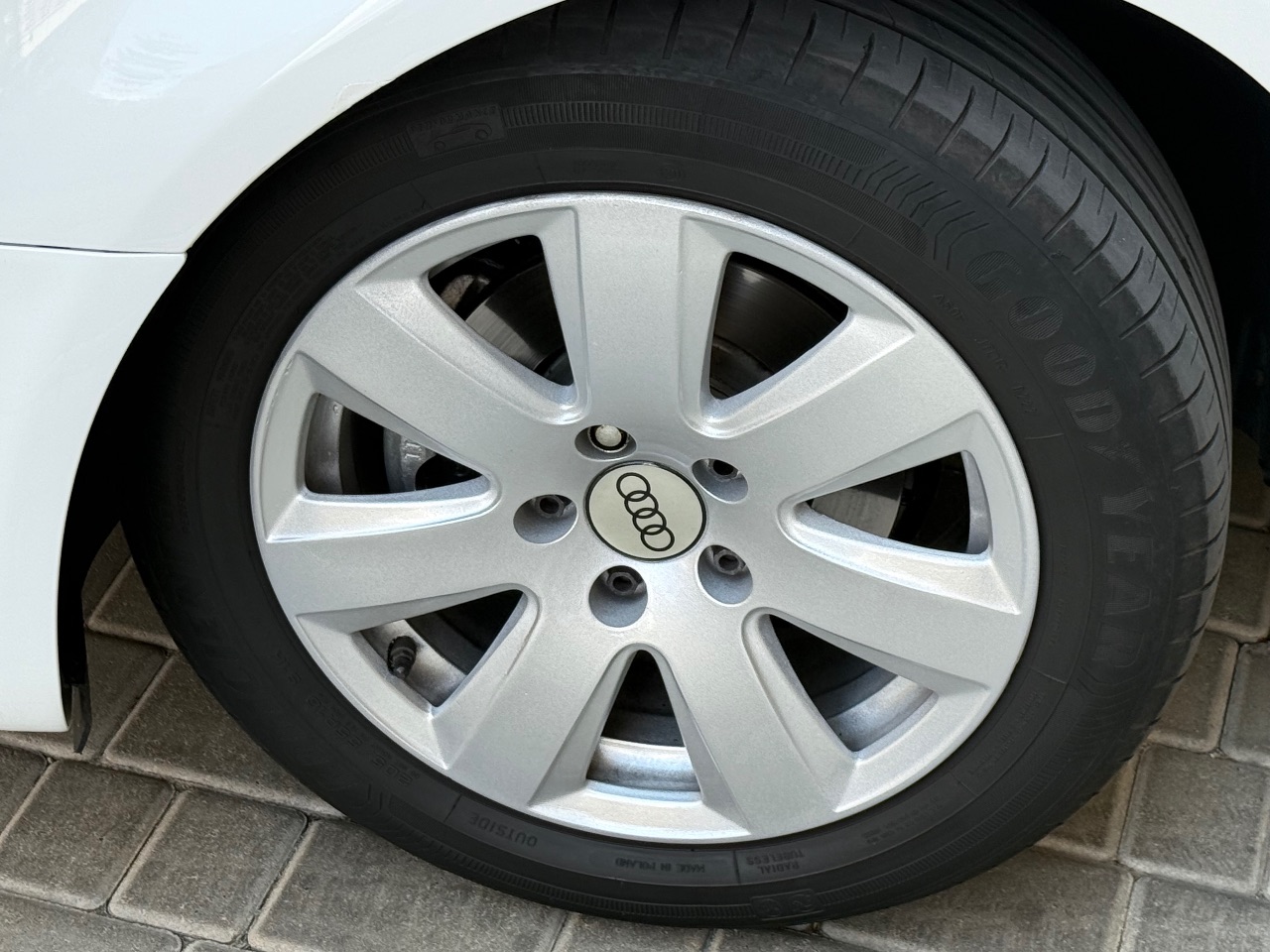 Audi A3 - фото 8