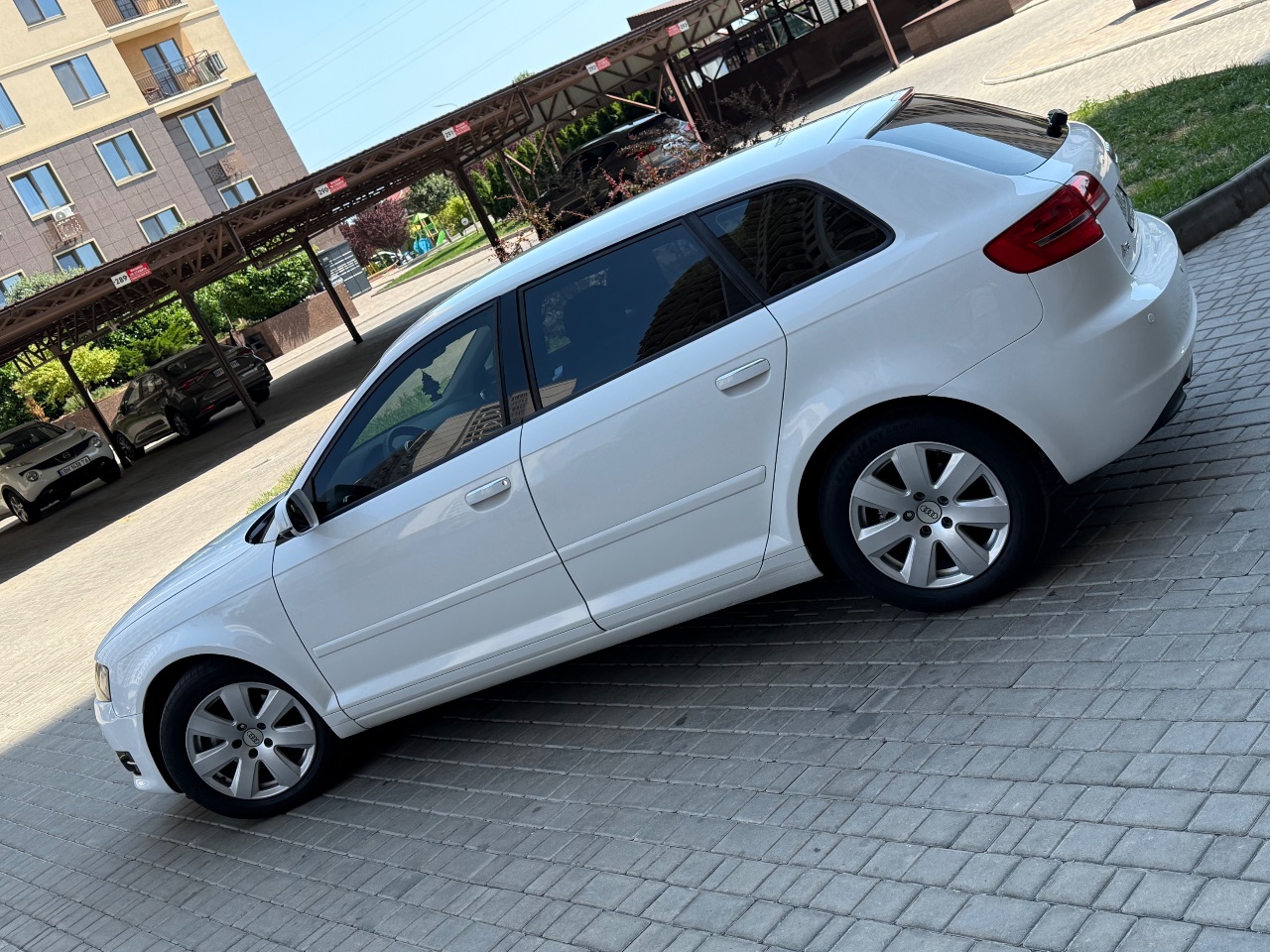 Audi A3 - фото 5