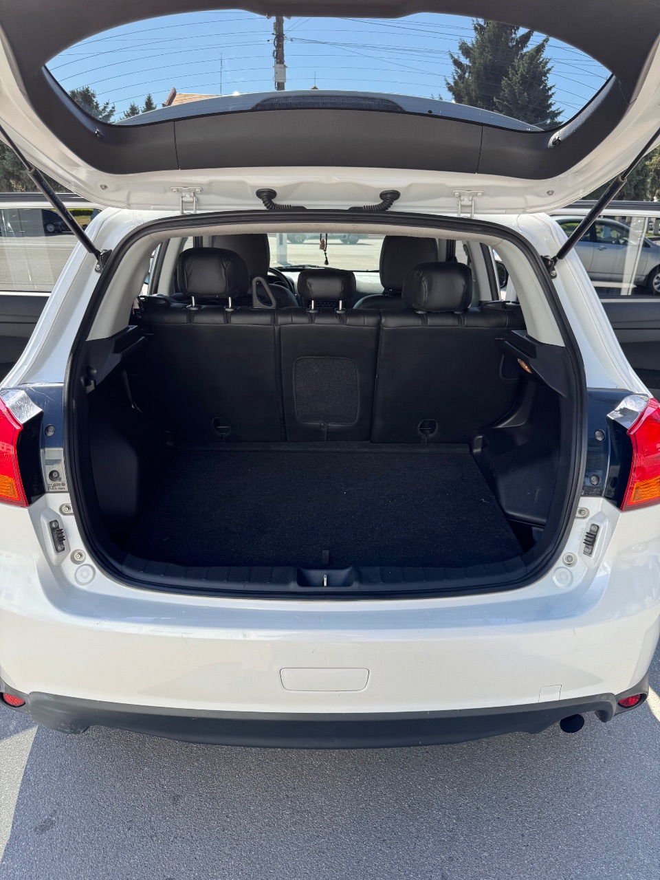 Mitsubishi Outlander Sport - фото 16