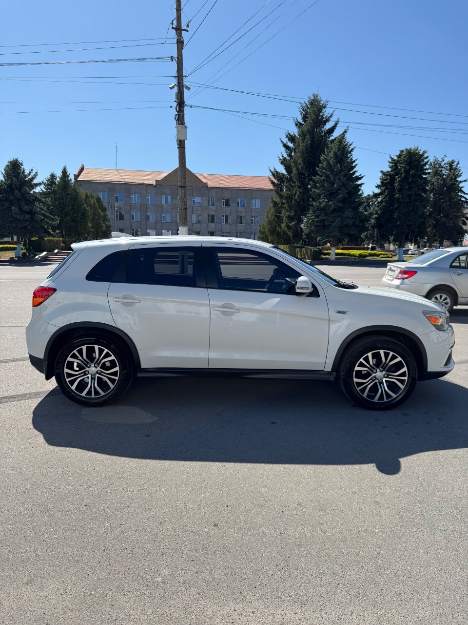 Mitsubishi Outlander Sport - фото 8